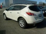 Glacier White Pearl Nissan Murano in 2011