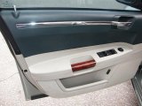 2006 Chrysler 300 C HEMI Door Panel