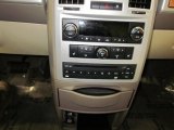 2010 Chrysler Town & Country Limited Controls