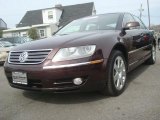 2004 Volkswagen Phaeton V8 4Motion Sedan Data, Info and Specs