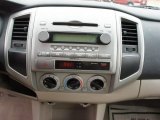 2005 Toyota Tacoma PreRunner Double Cab Controls