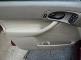 2007 Ford Focus ZXW SE Wagon Door Panel