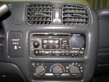 2000 Chevrolet S10 LS Regular Cab Controls