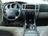 2003 Toyota 4Runner SR5 4x4 Dashboard