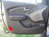 2011 Hyundai Tucson GL Door Panel