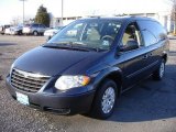 2007 Modern Blue Pearl Chrysler Town & Country LX #46091350