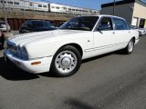 1999 Spindrift White Jaguar XJ Vanden Plas #46183235