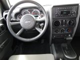 2010 Jeep Wrangler Unlimited Sport Controls