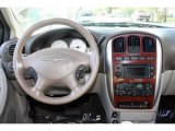2005 Chrysler Town & Country Limited Dashboard