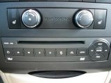 2010 Volkswagen Routan SE Controls