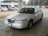 2001 White Pearl Tri Coat Lincoln Town Car Executive #46397527