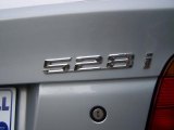 1997 BMW 5 Series 528i Sedan Marks and Logos