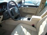 2010 Volkswagen Touareg TDI 4XMotion Pure Beige Interior
