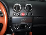 2005 Audi TT 1.8T quattro Roadster Controls
