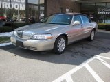 2007 Light French Silk Metallic Lincoln Town Car Signature Limited #46546274