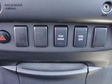 2010 Nissan Titan SE King Cab Controls