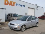 2007 CD Silver Metallic Ford Focus ZX5 SES Hatchback #46653882