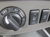 2011 Nissan Frontier SL Crew Cab 4x4 Controls