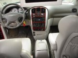 2006 Chrysler Town & Country Limited Dashboard