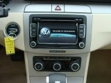 2010 Volkswagen Passat Komfort Sedan Controls