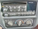2000 Chevrolet S10 LS Extended Cab 4x4 Controls