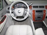 2009 Chevrolet Avalanche LT Dashboard