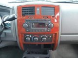 2005 Dodge Dakota SLT Club Cab Controls