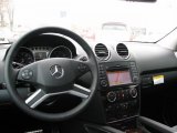 2011 Mercedes-Benz ML 550 4Matic Dashboard