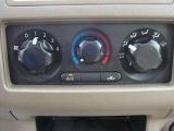 2006 Nissan Frontier SE King Cab Controls