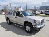 2005 GMC Canyon SLE Extended Cab 4x4 Front 3/4 View