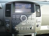 2011 Nissan Pathfinder Silver 4x4 Controls