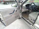 2004 Jeep Grand Cherokee Laredo 4x4 Sandstone Interior