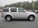 2006 Nissan Pathfinder SE Exterior