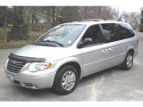 2005 Bright Silver Metallic Chrysler Town & Country Limited #47292458