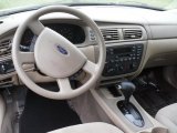 2004 Ford Taurus SE Sedan Dashboard