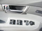 2009 Kia Borrego EX V8 4x4 Controls