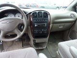 2001 Chrysler Town & Country LX Dashboard