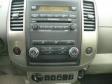 2011 Nissan Frontier SL Crew Cab 4x4 Controls