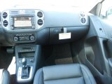 2011 Volkswagen Tiguan SEL Dashboard