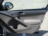 2011 Volkswagen Tiguan S Door Panel