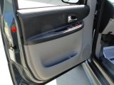 2005 Chevrolet Uplander LT Braun Entervan Door Panel