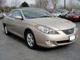 2006 Toyota Solara SLE Coupe Front 3/4 View