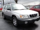 2002 Platinum Silver Metallic Subaru Forester 2.5 L #47445579