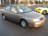 Sand Beige Kia Spectra in 2004