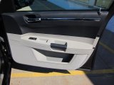 2007 Chrysler 300 C SRT8 Door Panel