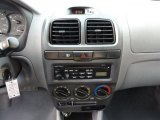 2003 Hyundai Accent GL Sedan Controls