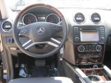 2011 Mercedes-Benz ML 350 BlueTEC 4Matic Dashboard