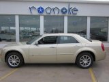 2010 White Gold Pearlcoat Chrysler 300 C HEMI AWD #47635777