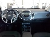 2010 Hyundai Tucson GLS AWD Dashboard
