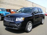 2011 Jeep Compass 2.4 Latitude 4x4 Front 3/4 View